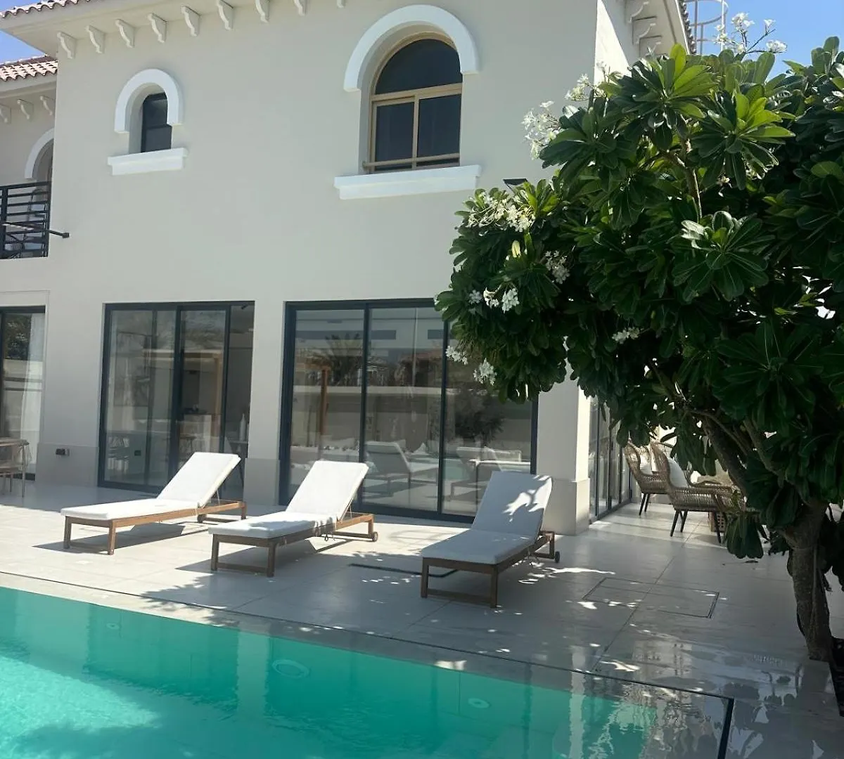 Luxurious Villa 5Bhk With Pool Bbq And Full Time Housemaid Assistance - Live In Dubai