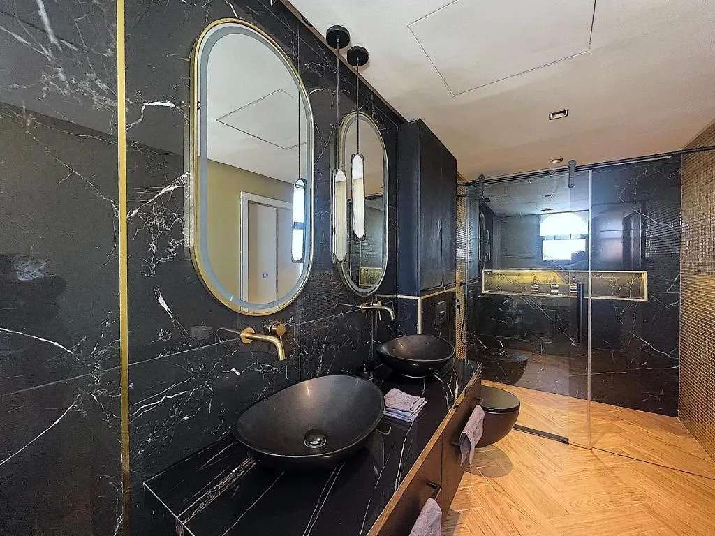 Luxurious Villa 5Bhk With Pool Bbq And Full Time Housemaid Assistance - Live In Dubai