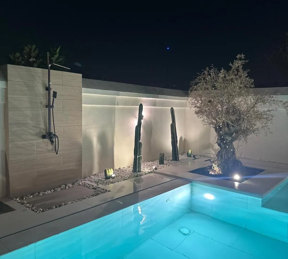 Luxurious Villa 5Bhk With Pool Bbq And Full Time Housemaid Assistance - Live In Dubai