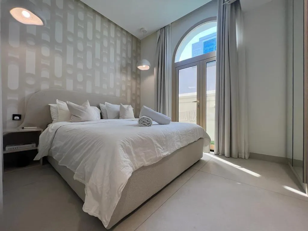 Luxurious Villa 5Bhk With Pool Bbq And Full Time Housemaid Assistance - Live In Dubai