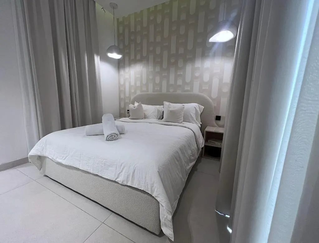 Luxurious Villa 5Bhk With Pool Bbq And Full Time Housemaid Assistance - Live In Dubai