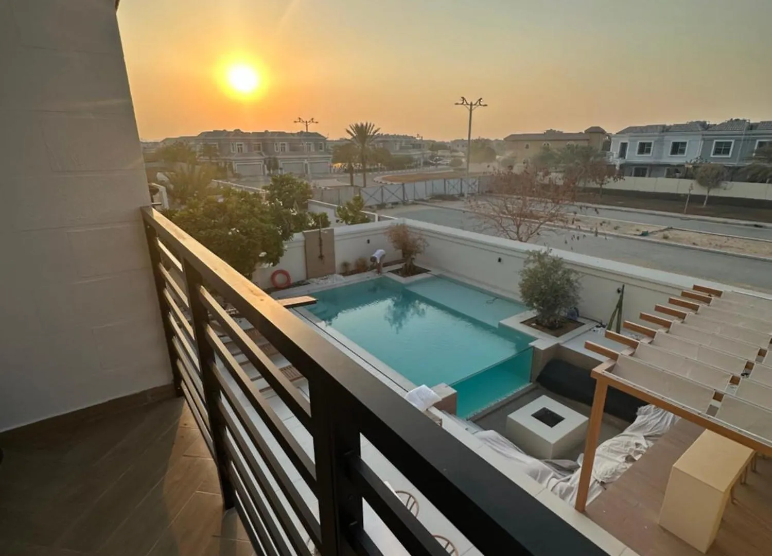 Luxurious Villa 5Bhk With Pool Bbq And Full Time Housemaid Assistance - Live In Dubai
