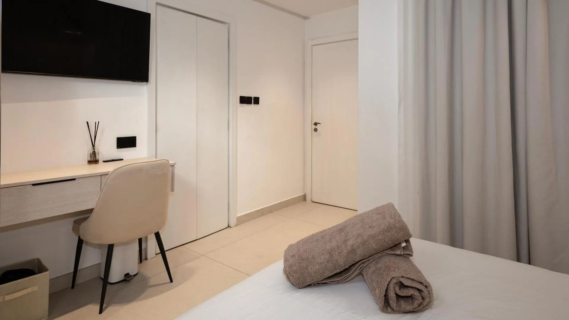 Luxurious Villa 5Bhk With Pool Bbq And Full Time Housemaid Assistance - Live In Dubai