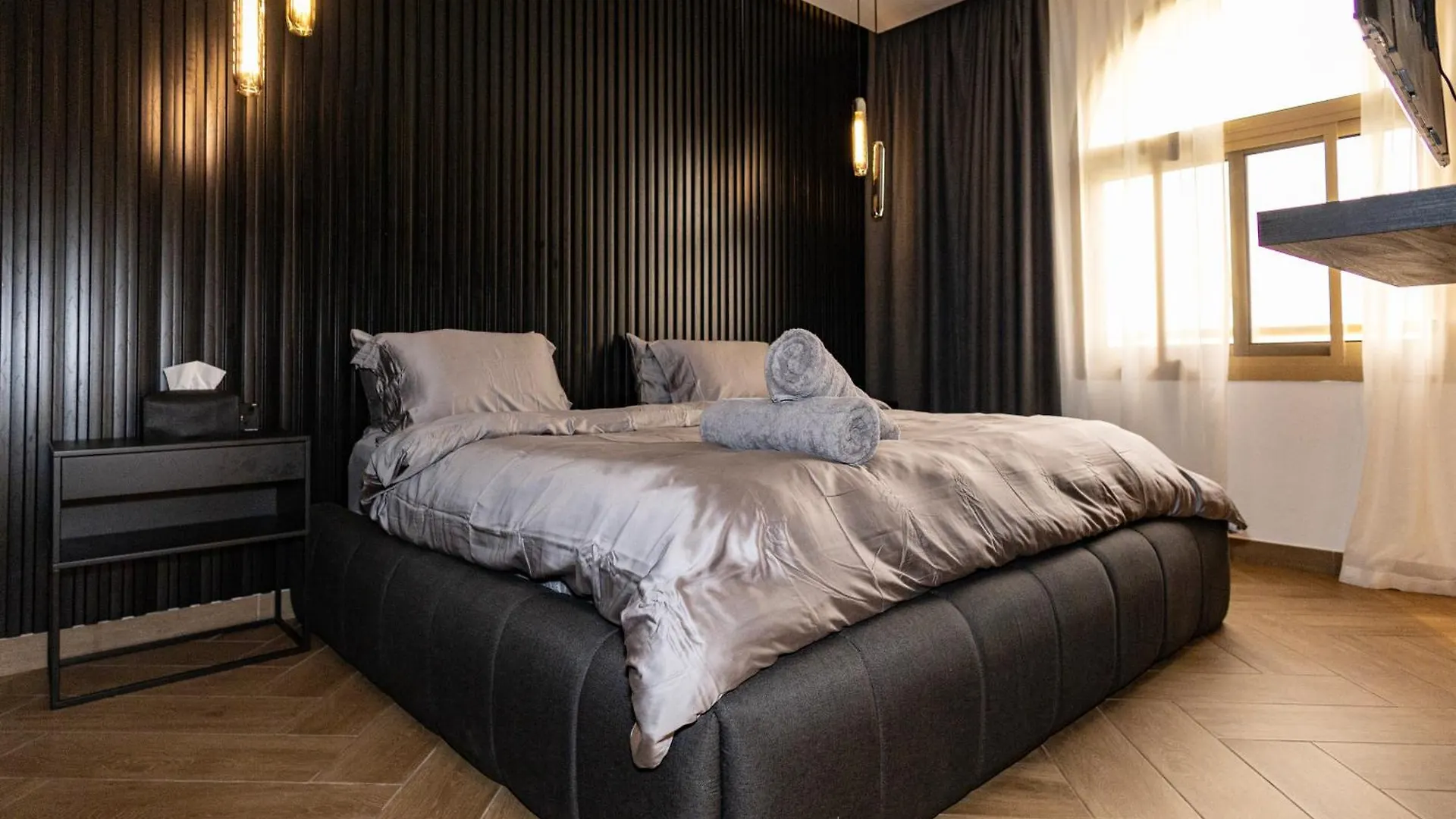 Luxurious Villa 5Bhk With Pool Bbq And Full Time Housemaid Assistance - Live In Dubai United Arab Emirates