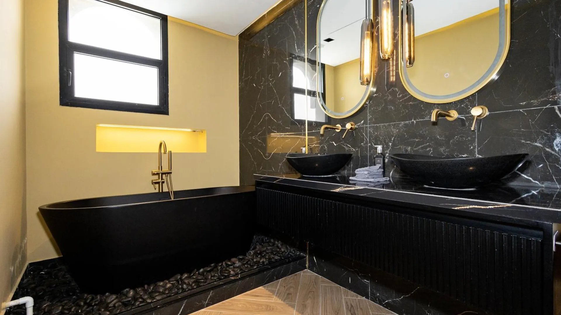 Luxurious Villa 5Bhk With Pool Bbq And Full Time Housemaid Assistance - Live In Dubai