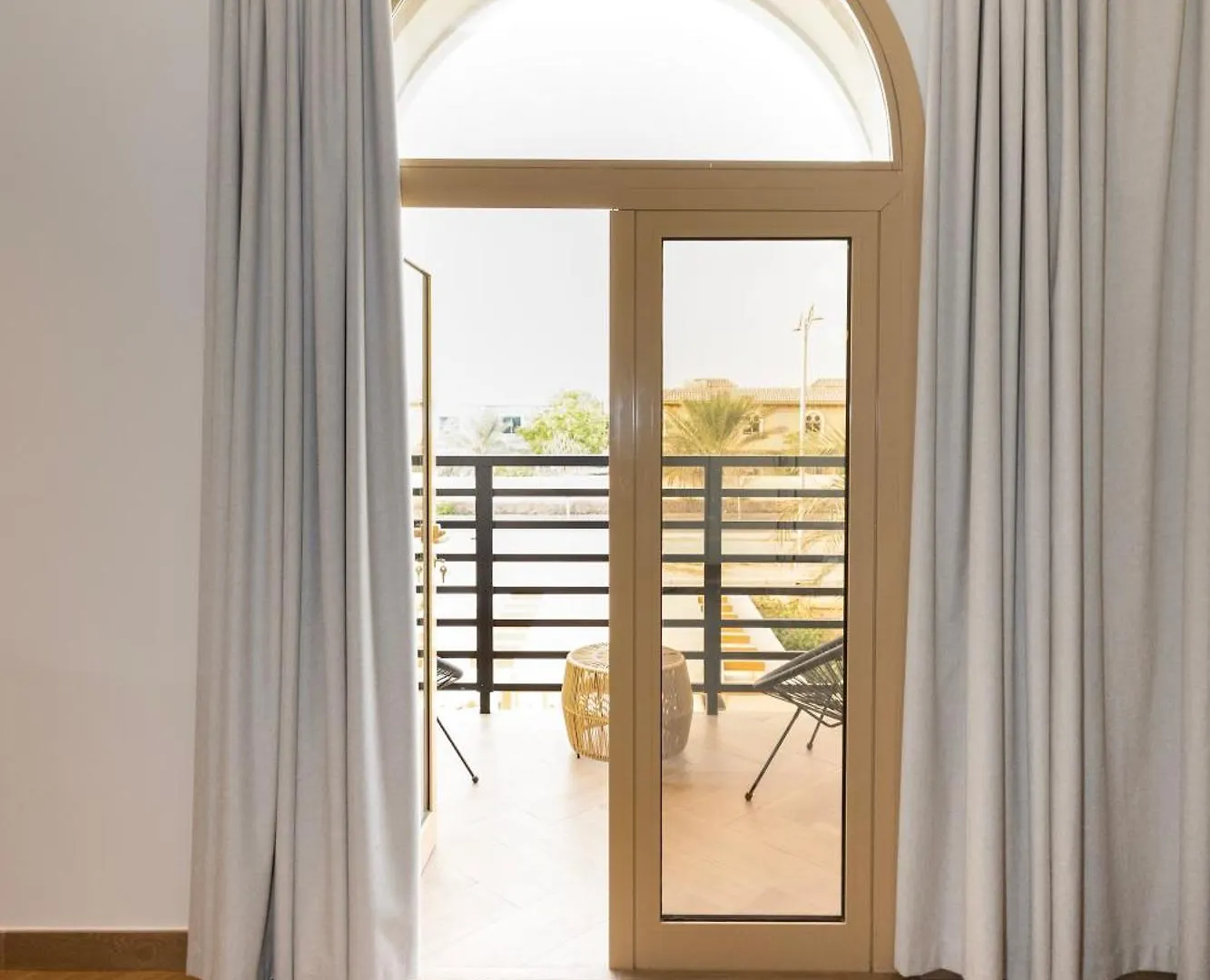 Luxurious Villa 5Bhk With Pool Bbq And Full Time Housemaid Assistance - Live In Dubai United Arab Emirates