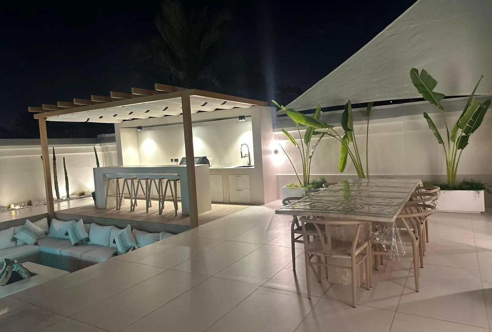 Luxurious Villa 5Bhk With Pool Bbq And Full Time Housemaid Assistance - Live In Dubai 0*,