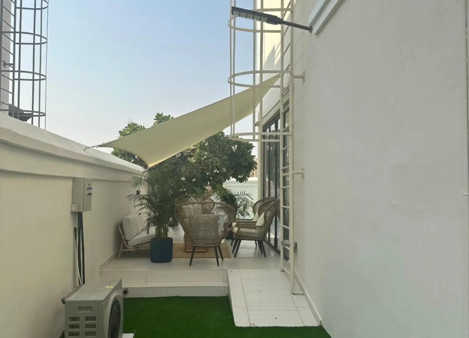Luxurious Villa 5Bhk With Pool Bbq And Full Time Housemaid Assistance - Live In Dubai