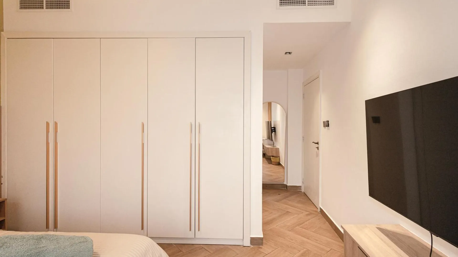 Luxurious Villa 5Bhk With Pool Bbq And Full Time Housemaid Assistance - Live In Dubai 0*,